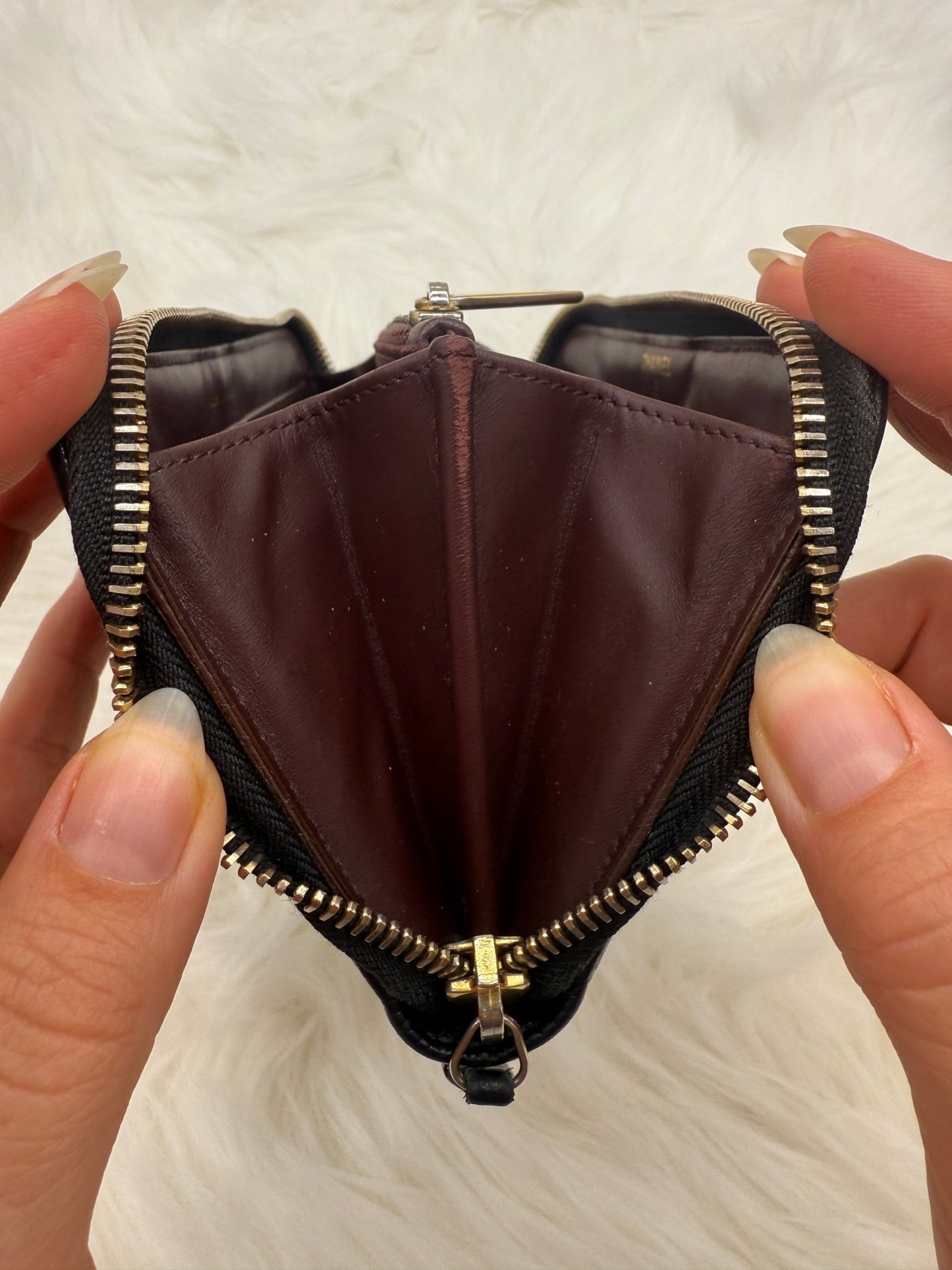 Chanel Black Caviar Zipper Wallet - Styles via Sina