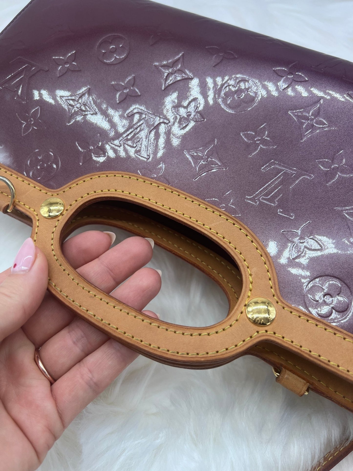 Louis Vuitton Roxbury Dr Monogram Vernis Burgundy - Styles via Sina