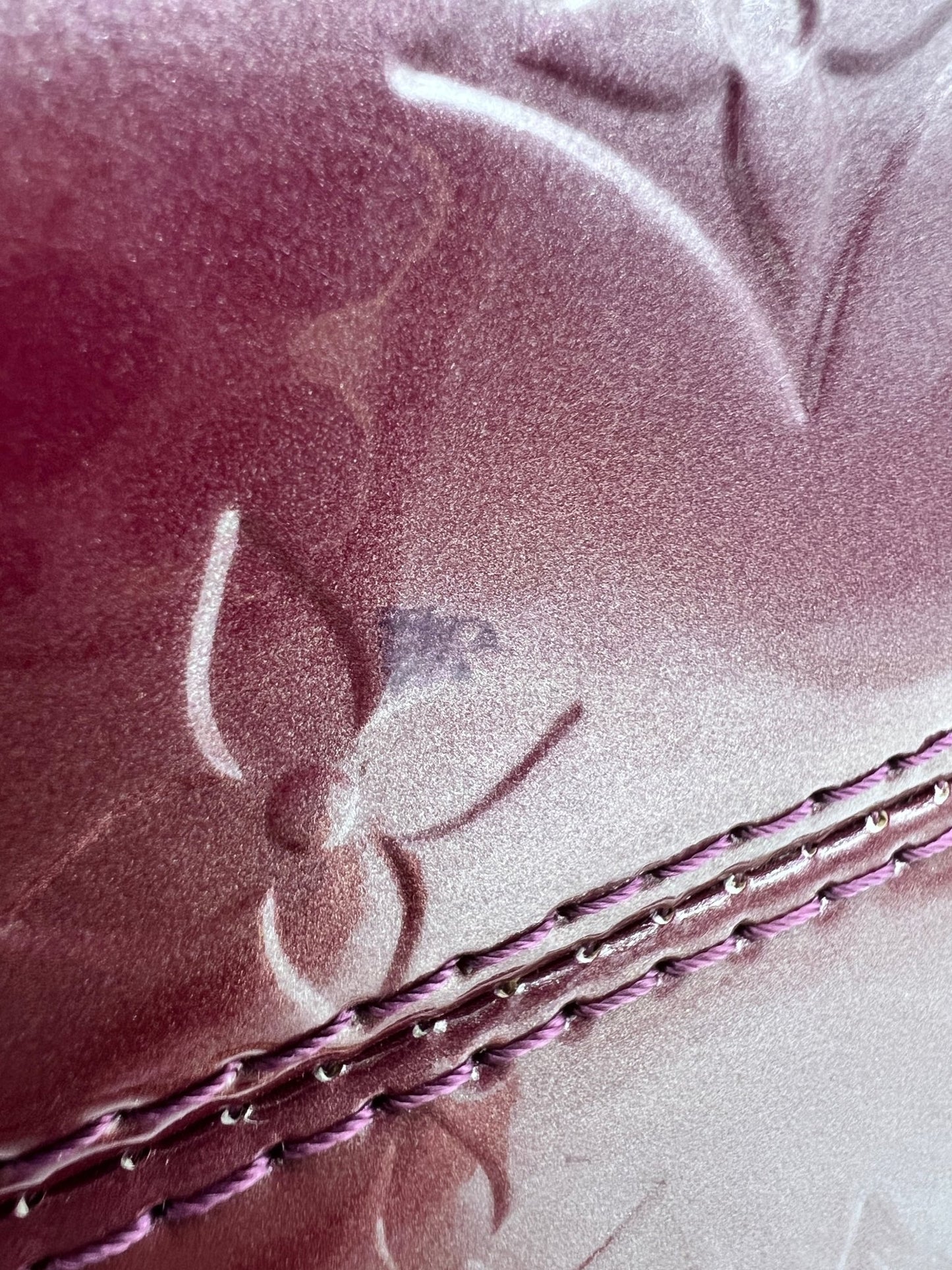 Louis Vuitton Roxbury Dr Monogram Vernis Burgundy - Styles via Sina