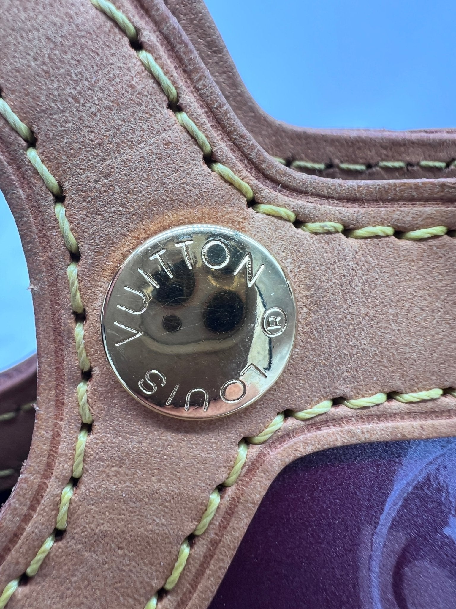 Louis Vuitton Roxbury Dr Monogram Vernis Burgundy - Styles via Sina