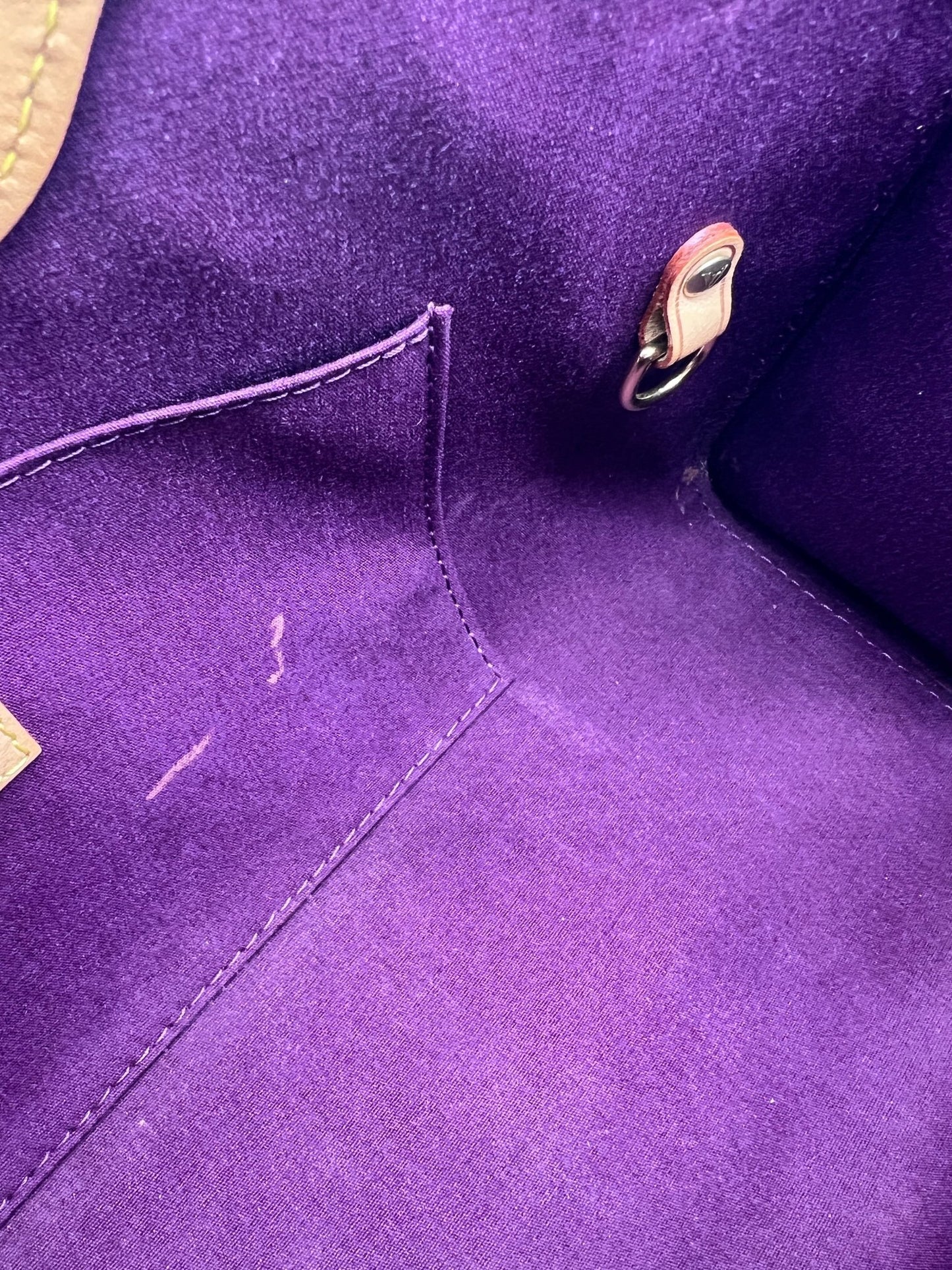 Louis Vuitton Roxbury Dr Monogram Vernis Burgundy - Styles via Sina