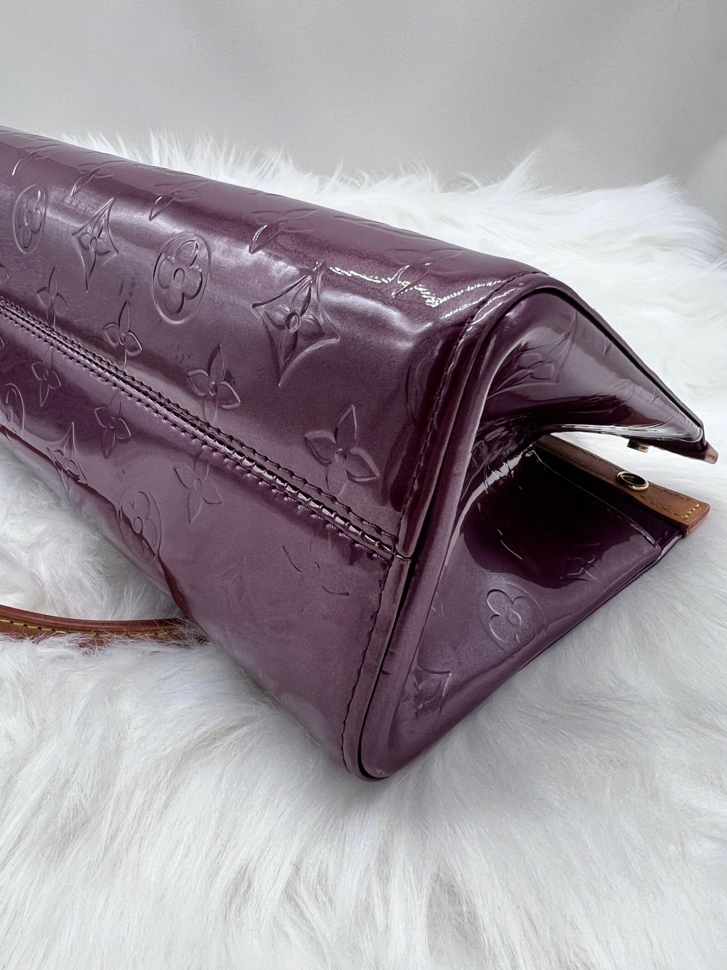 Louis Vuitton Roxbury Dr Monogram Vernis Burgundy - Styles via Sina