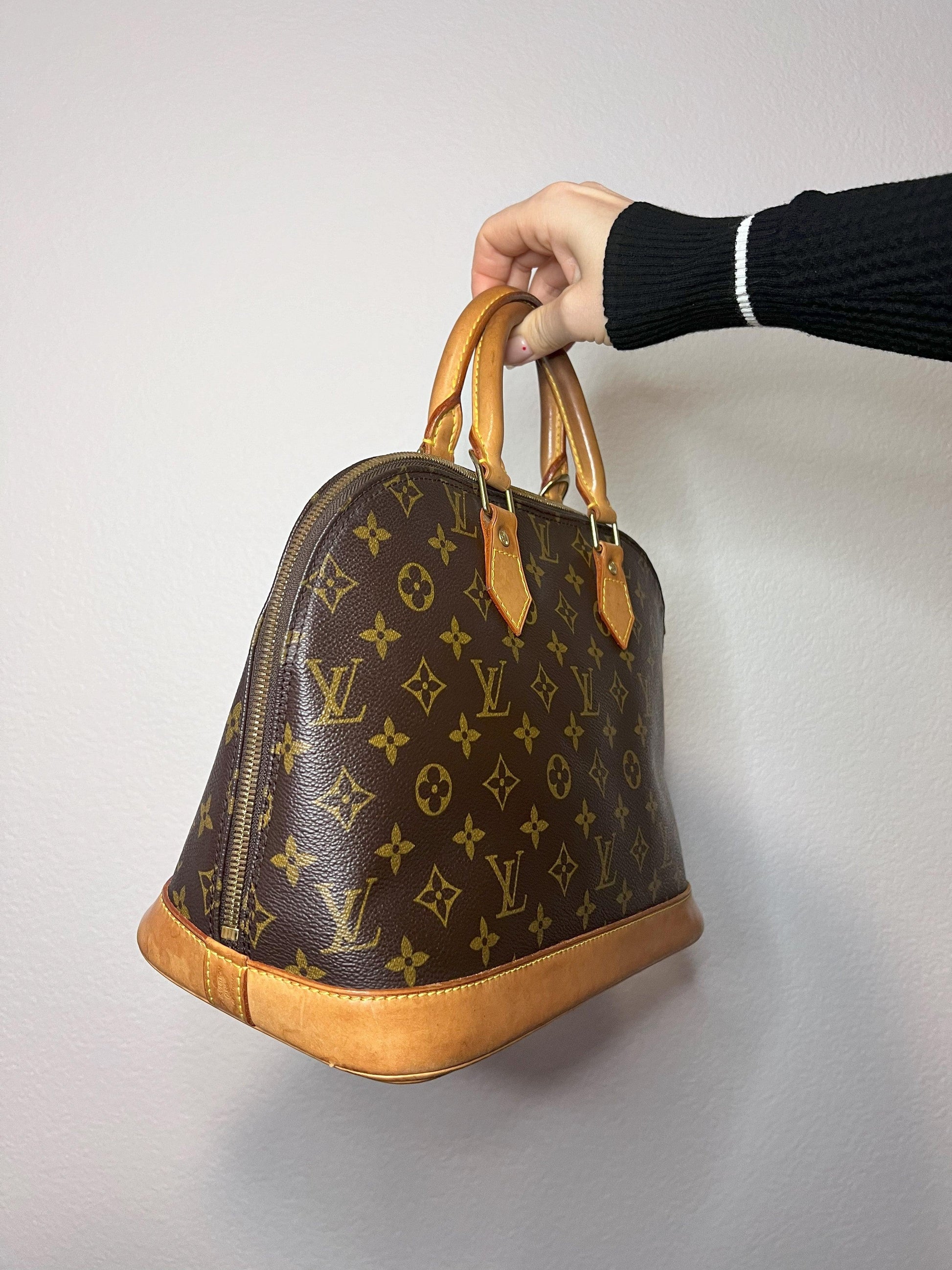 Louis Vuitton Alma PM Canvas - Styles via Sina