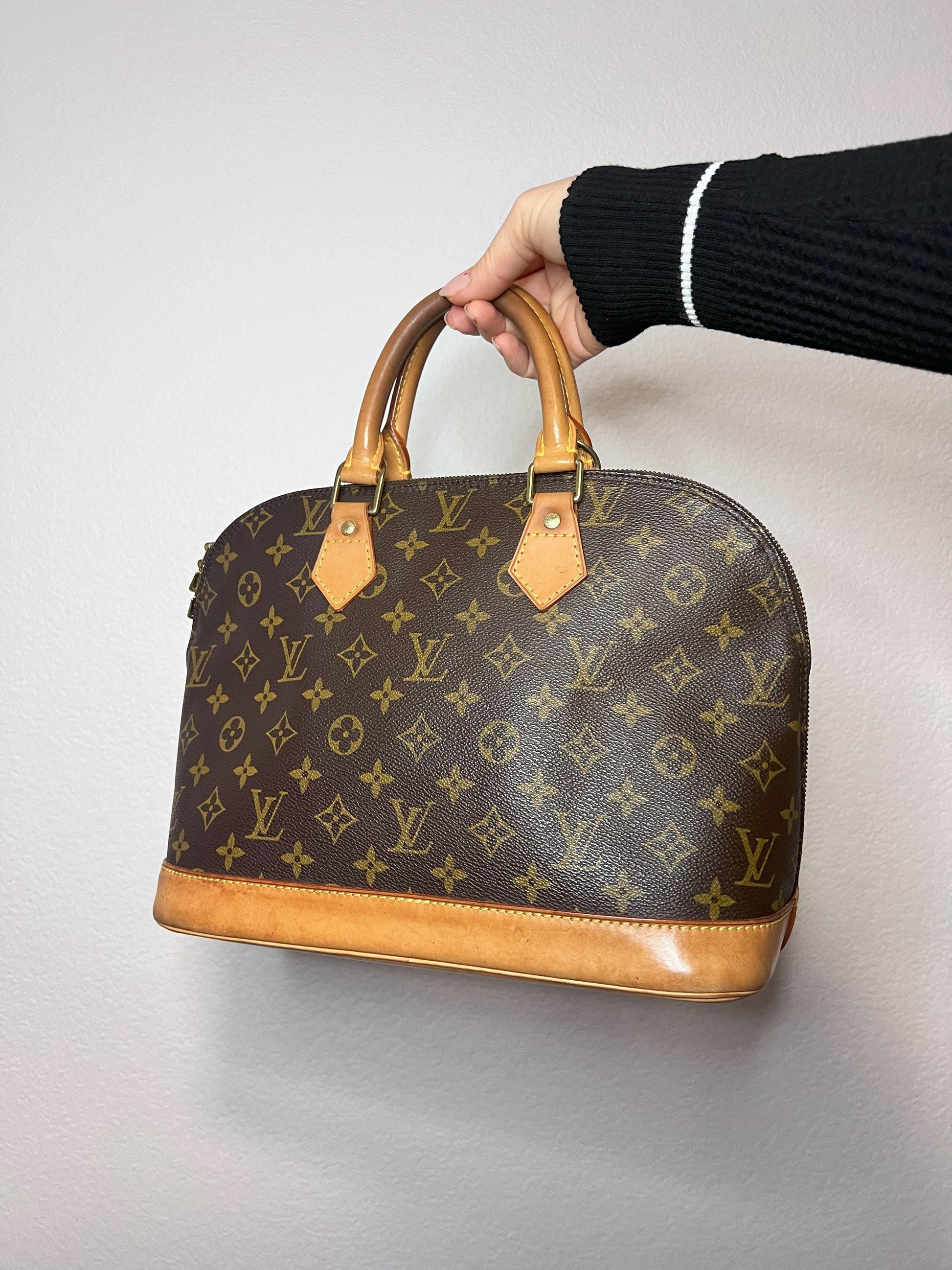 Louis Vuitton Alma PM Canvas - Styles via Sina