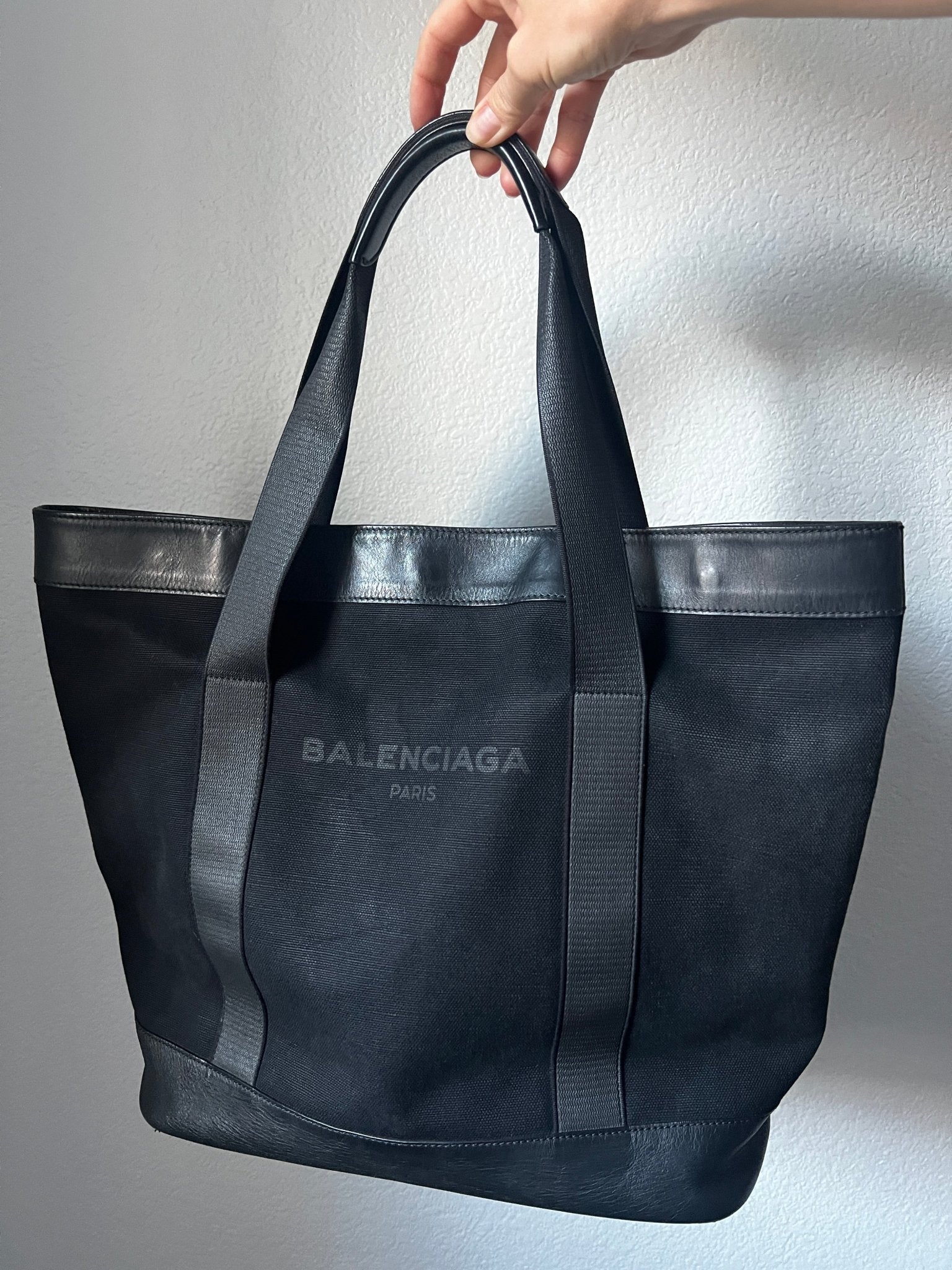 Balenciaga Logo Everyday Canvas Tote Large Black - Styles via Sina