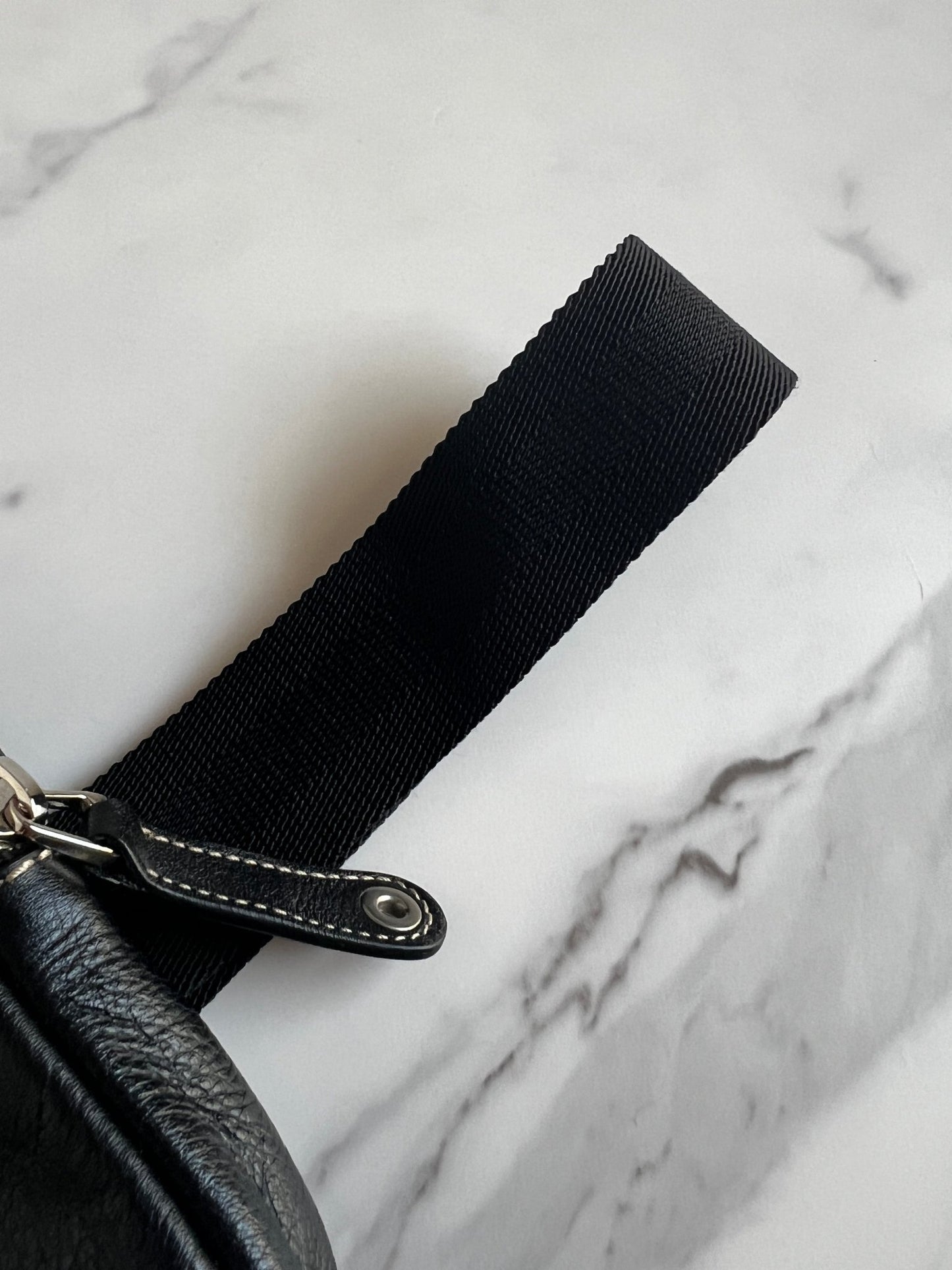 Gucci Crest Hysteria Belt Bag Leather Black - Styles via Sina