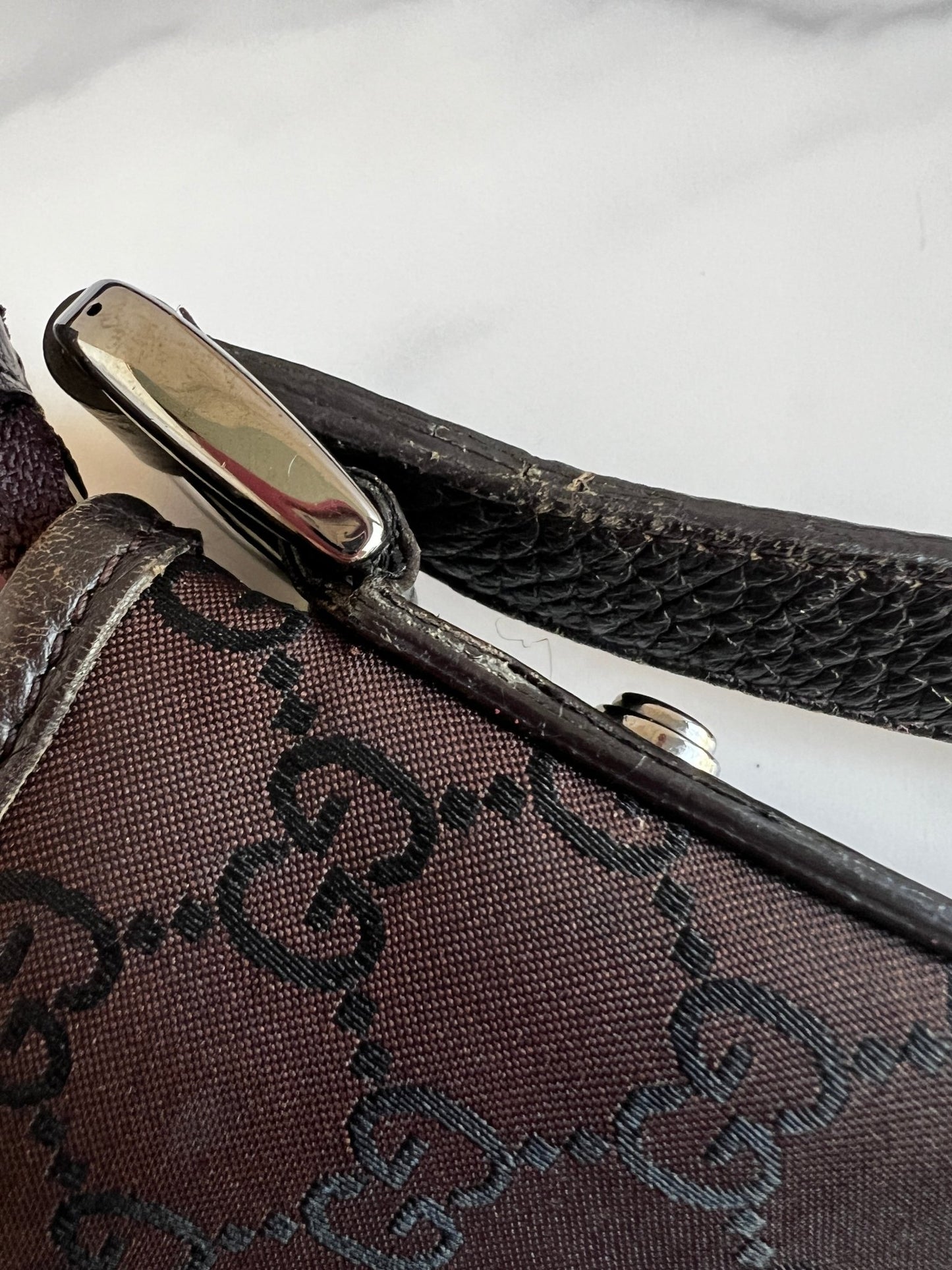 Gucci GG Denim Abbey D - Ring Crossbody Brown - Styles via Sina