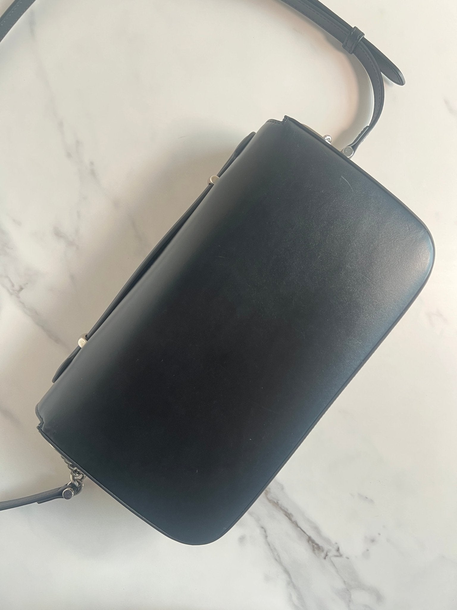 Gucci Petite GG Leather Shoulder Bag Black - Styles via Sina