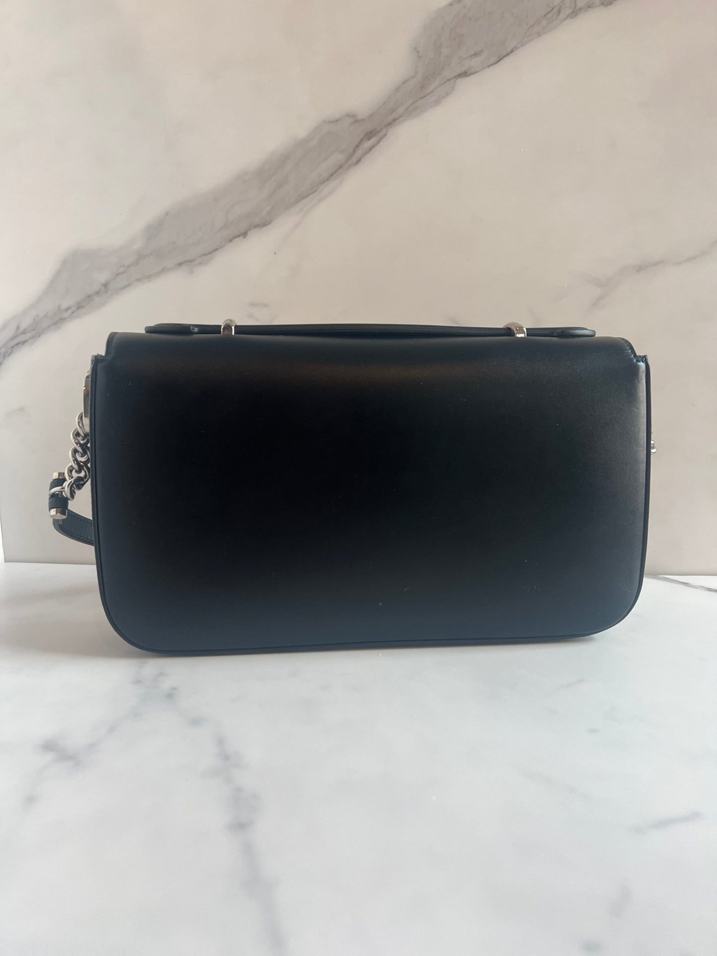 Gucci Petite GG Leather Shoulder Bag Black - Styles via Sina