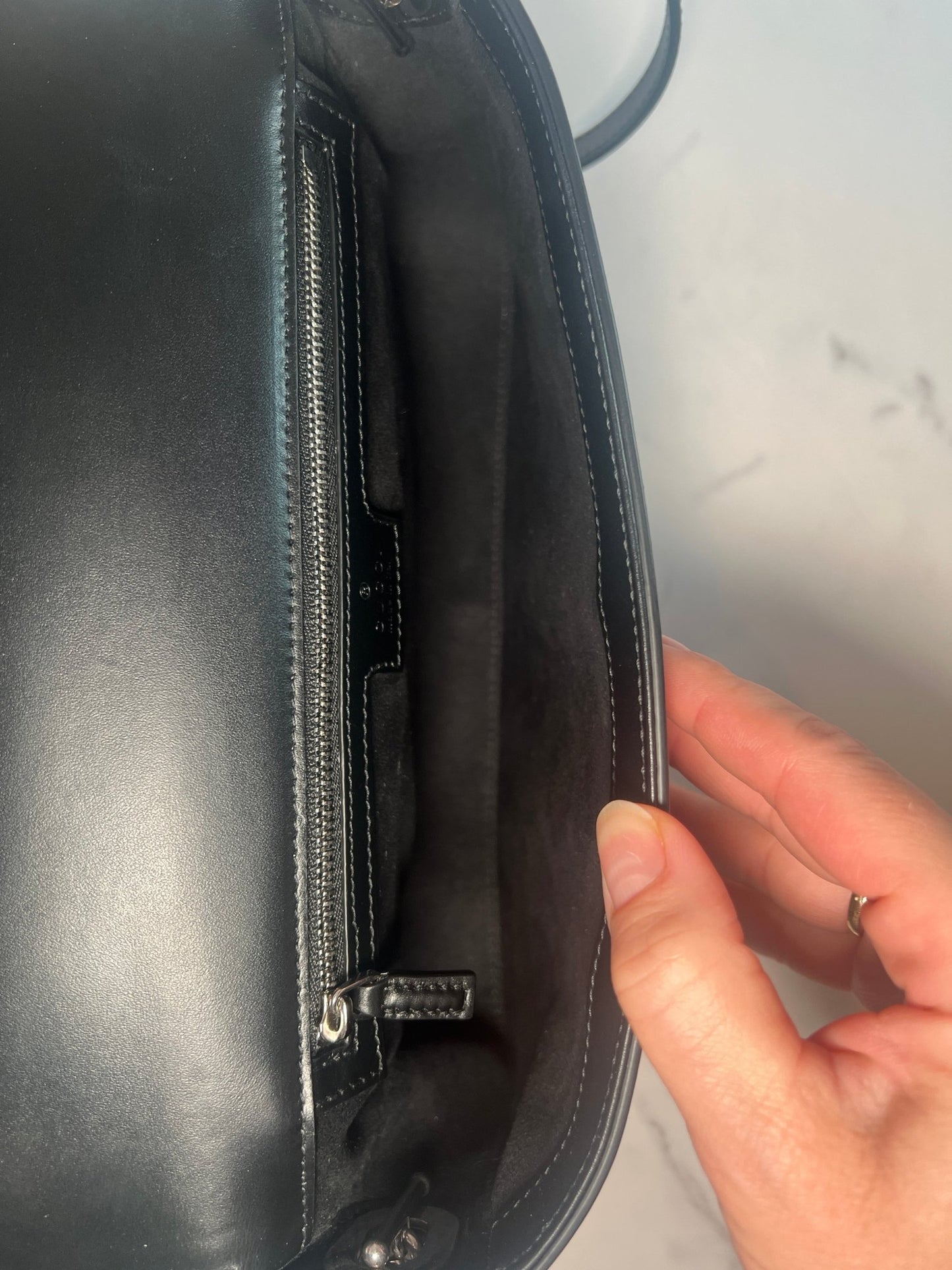 Gucci Petite GG Leather Shoulder Bag Black - Styles via Sina