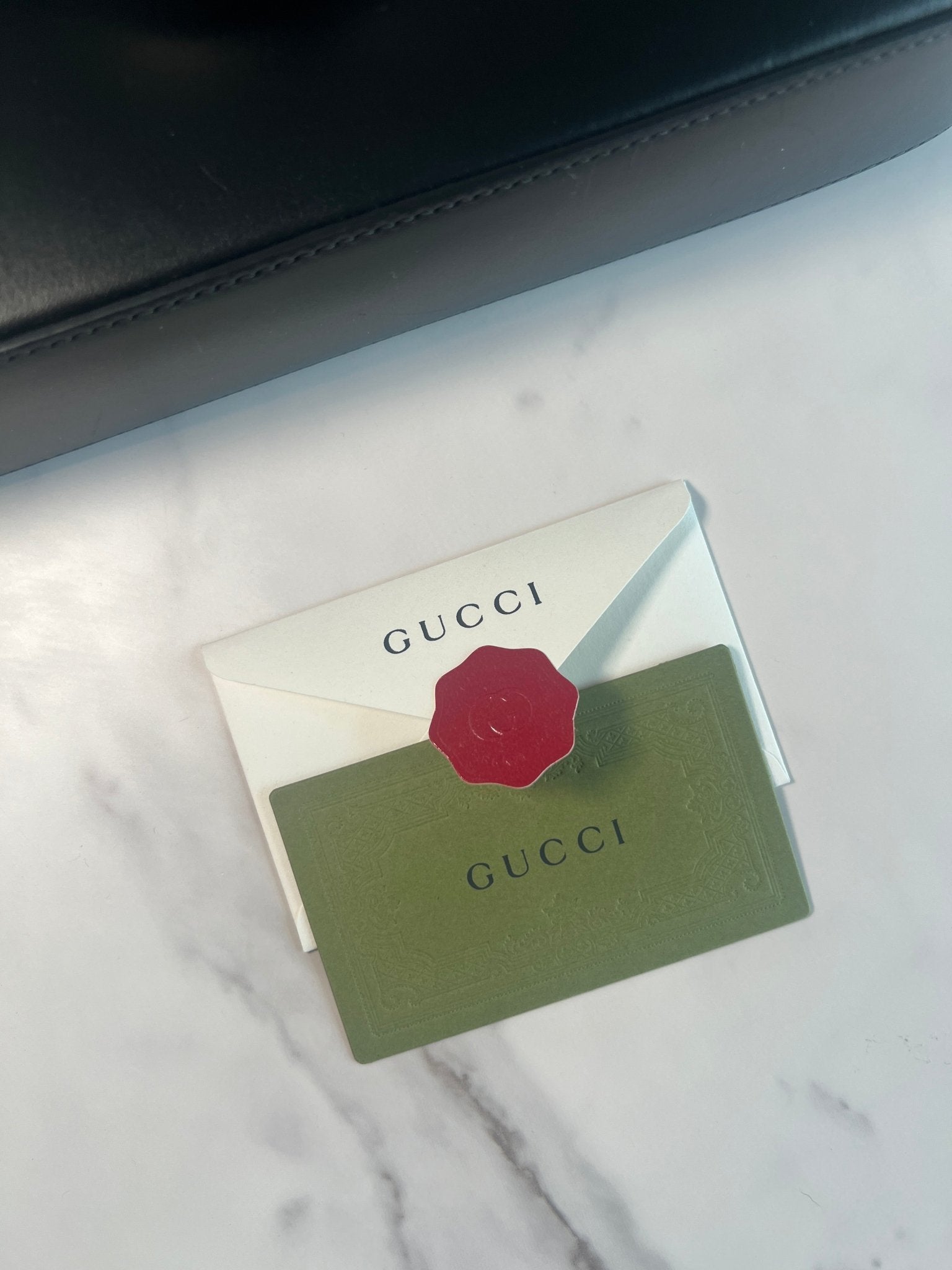 Gucci Petite GG Leather Shoulder Bag Black - Styles via Sina