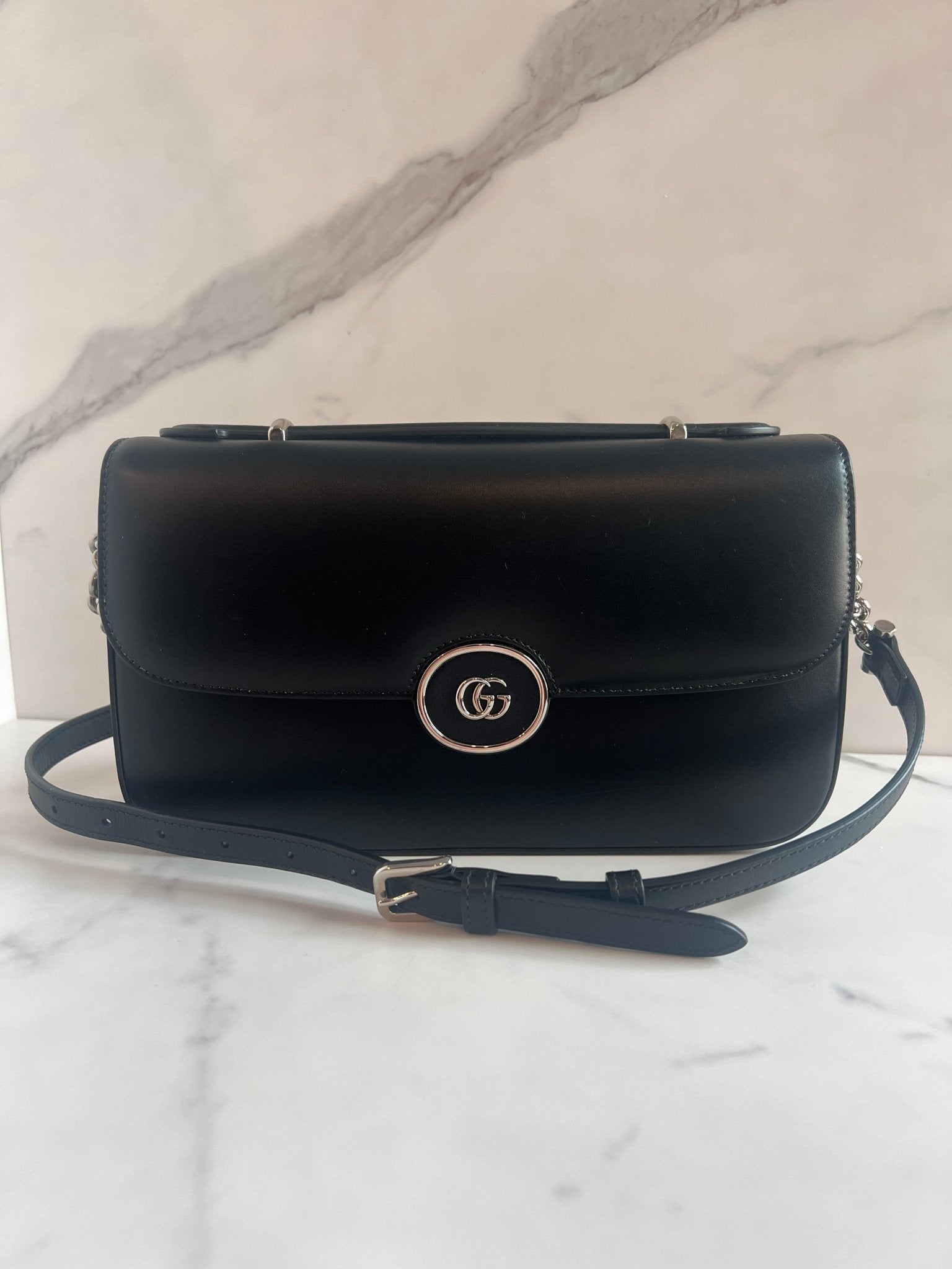 Gucci Petite GG Leather Shoulder Bag Black - Styles via Sina