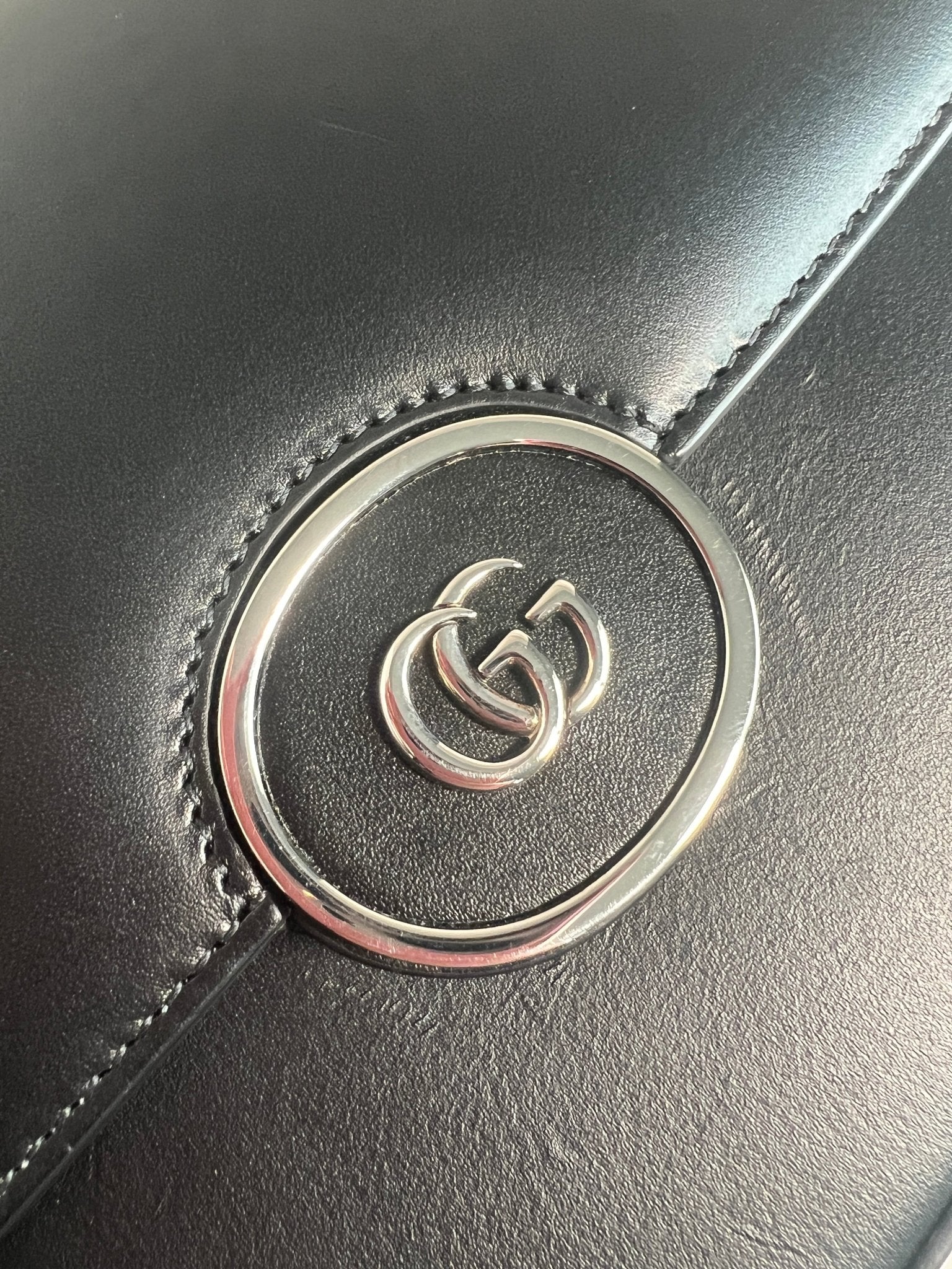 Gucci Petite GG Leather Shoulder Bag Black - Styles via Sina