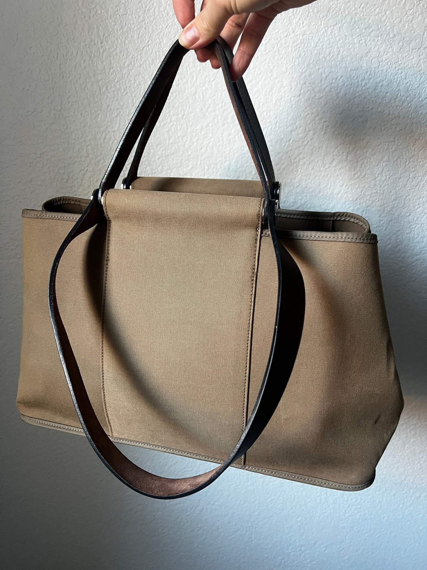 Hermès Cabag Elan PM Canvas Tote Etoupe/Ebene - Styles via Sina