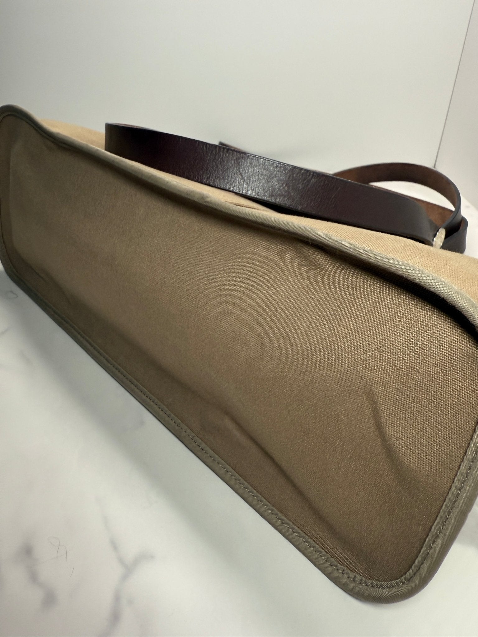 Hermès Cabag Elan PM Canvas Tote Etoupe/Ebene - Styles via Sina