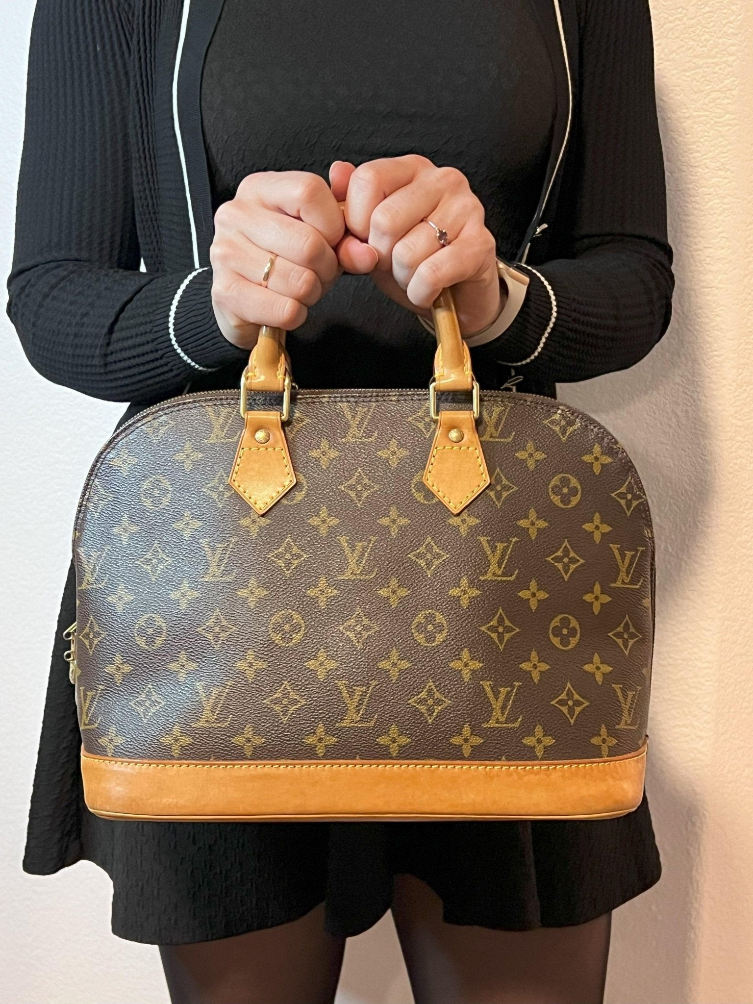 Louis Vuitton Alma PM Canvas - Styles via Sina