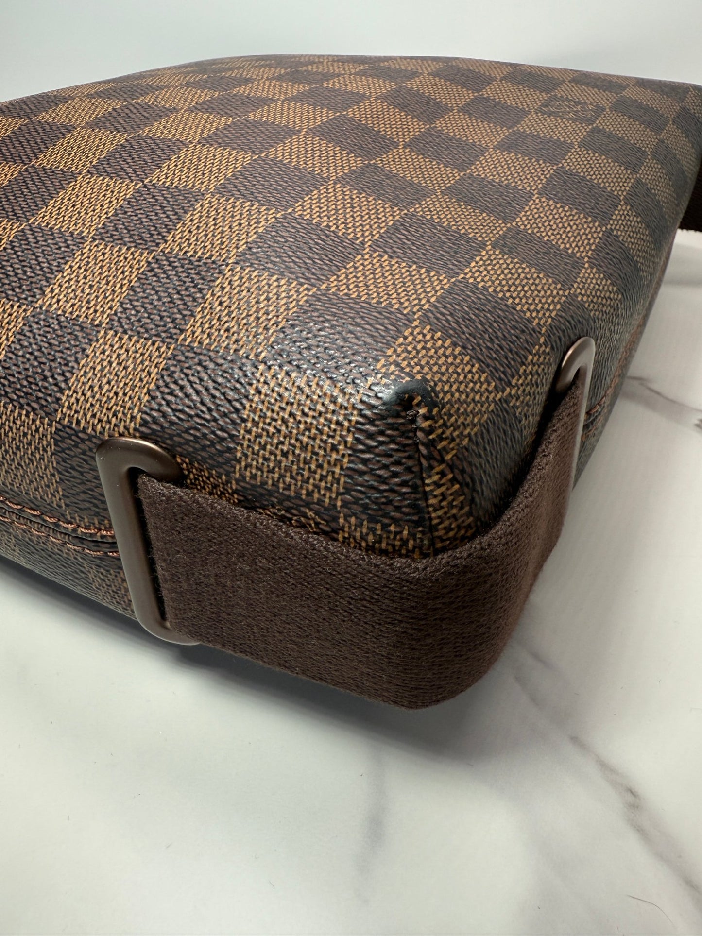 Louis Vuitton Brooklyn MM Damier Ebene Brown - Styles via Sina