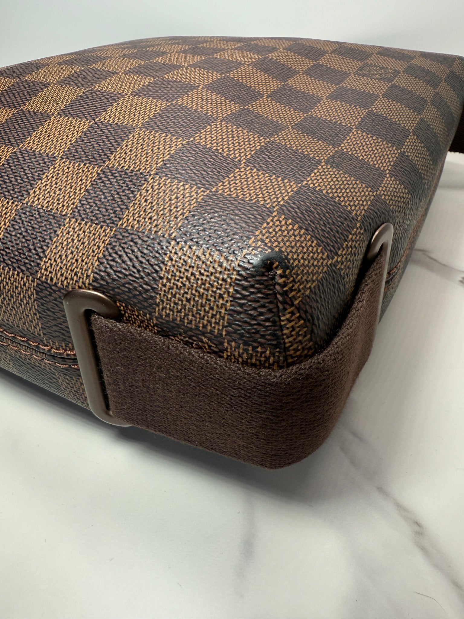 Louis Vuitton Brooklyn MM Damier Ebene Brown - Styles via Sina
