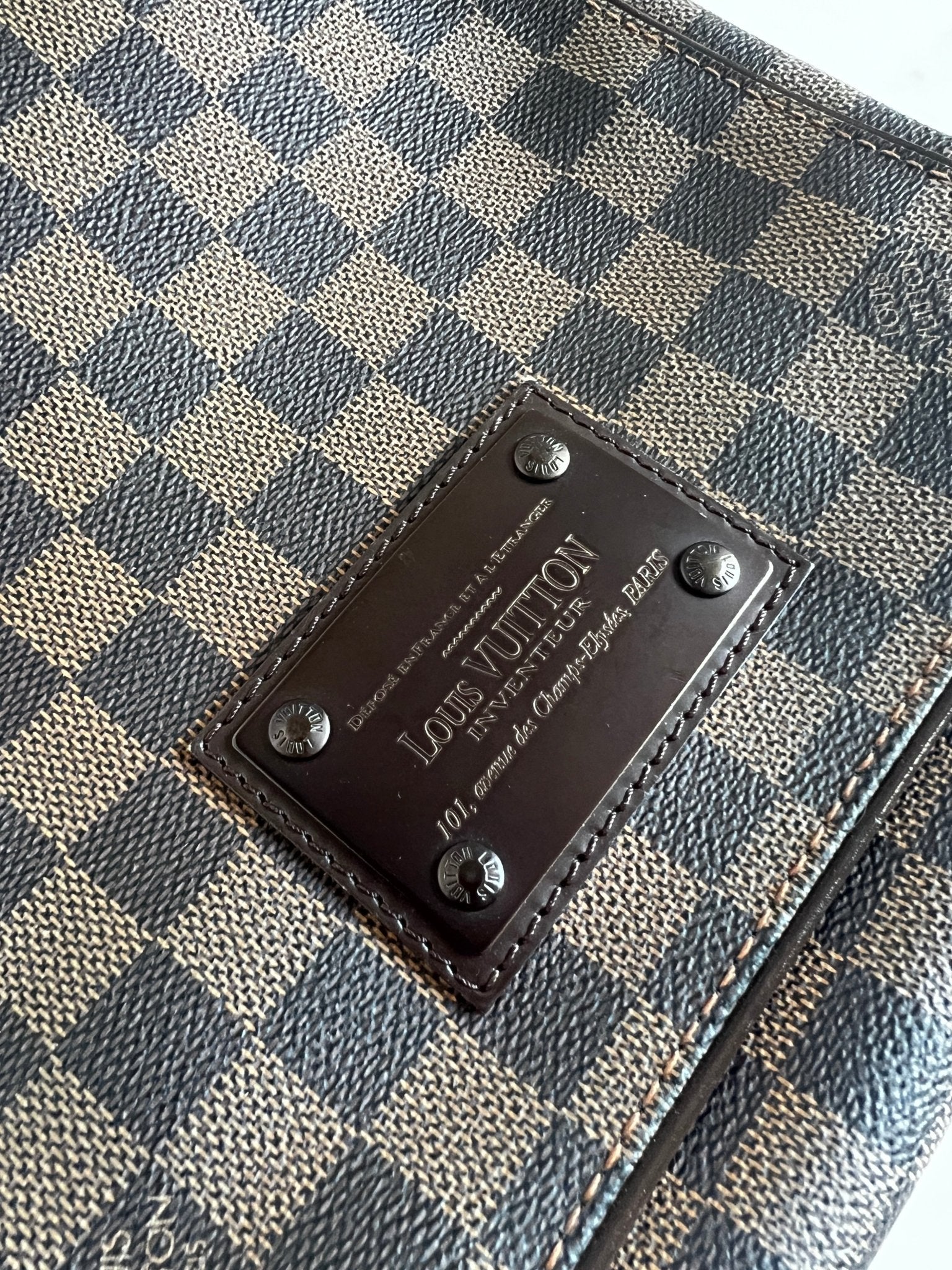 Louis Vuitton Brooklyn MM Damier Ebene Brown - Styles via Sina