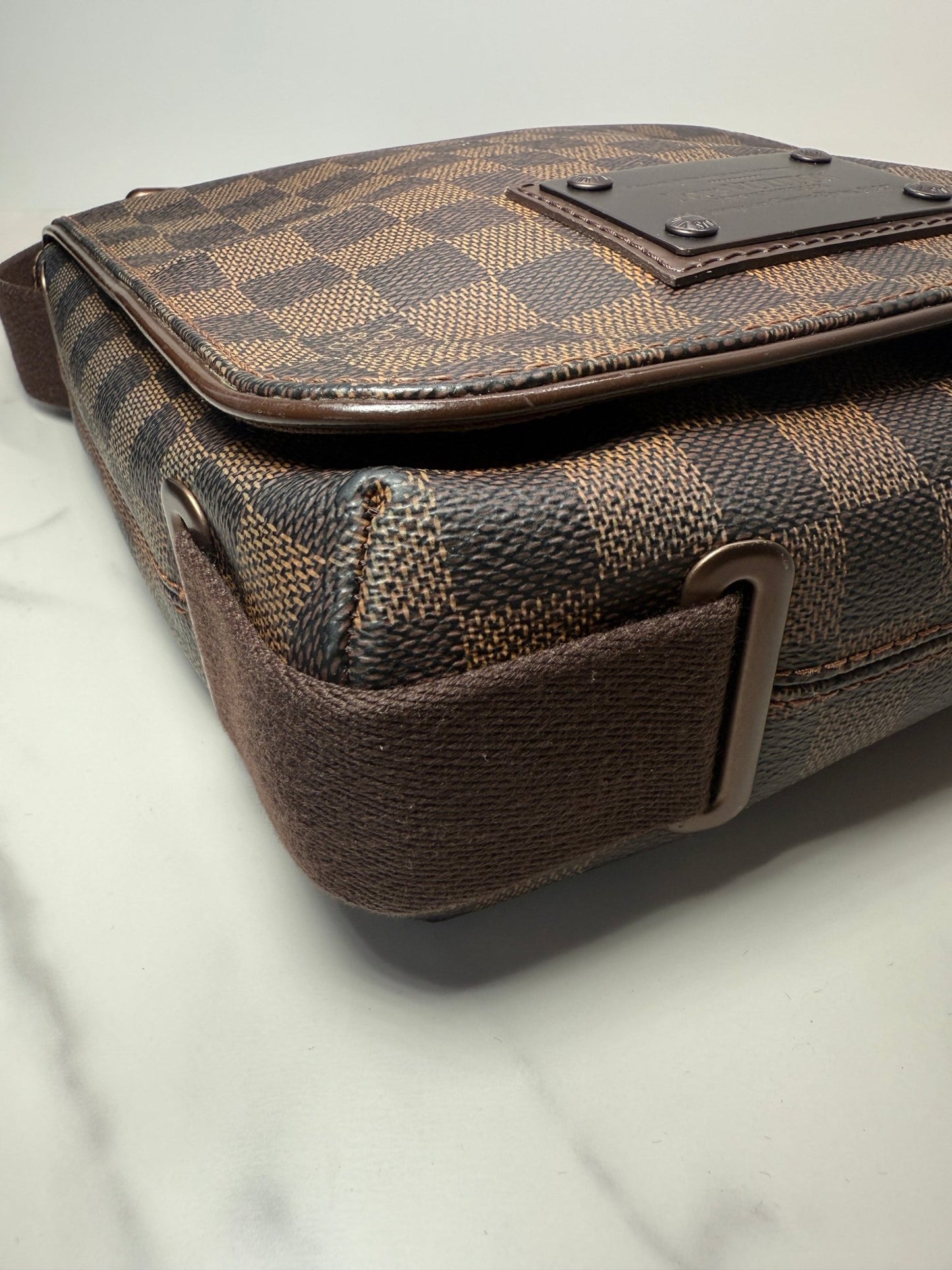 Louis Vuitton Brooklyn MM Damier Ebene Brown - Styles via Sina
