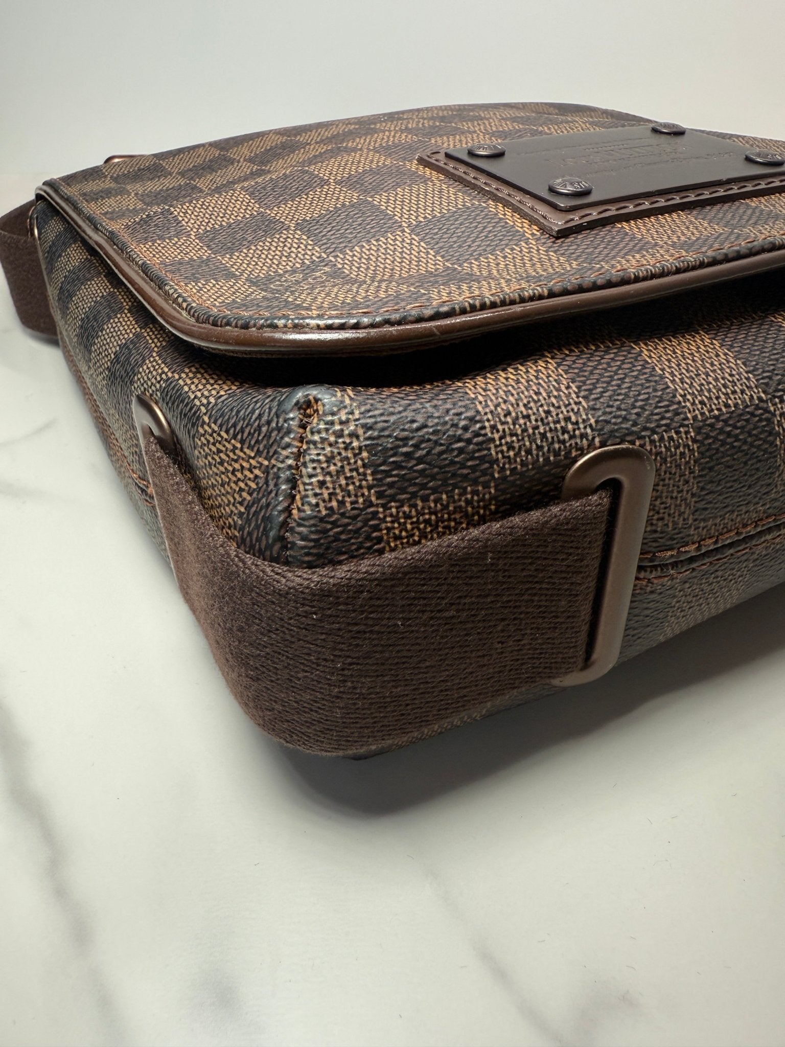 Louis Vuitton Brooklyn MM Damier Ebene Brown - Styles via Sina
