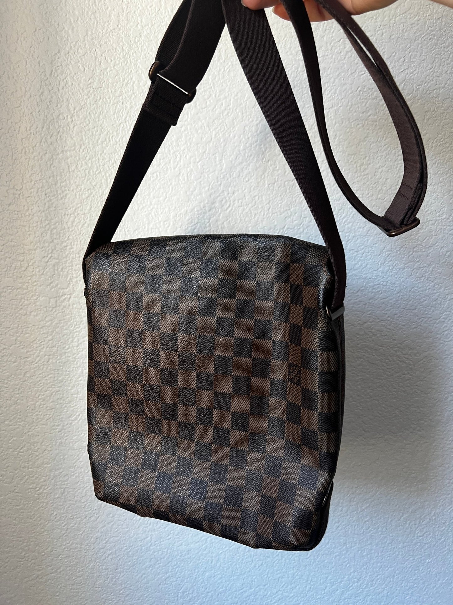 Louis Vuitton Brooklyn MM Damier Ebene Brown - Styles via Sina