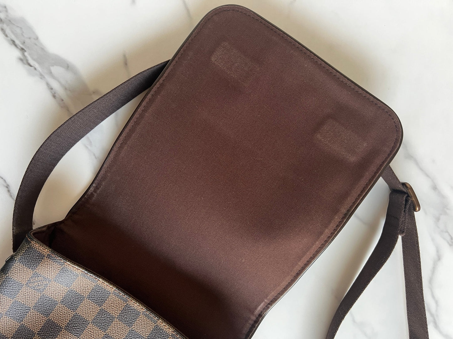 Louis Vuitton Brooklyn MM Damier Ebene Brown - Styles via Sina