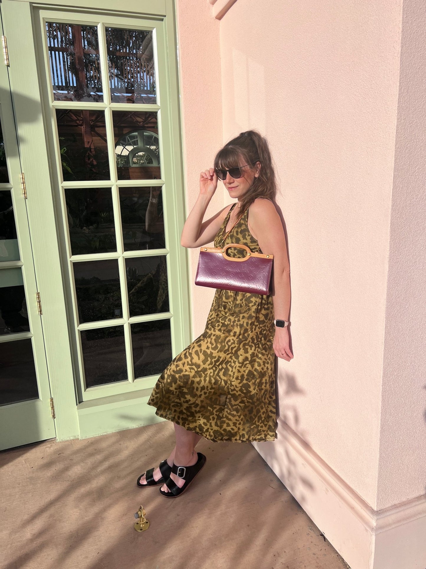 Louis Vuitton Roxbury Dr Monogram Vernis in Burgundy - Styles via Sina