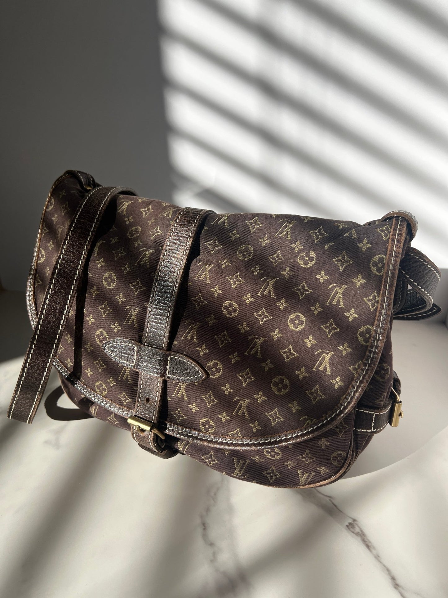 Louis Vuitton Saumur 30 Mini Lin Brown - Styles via Sina