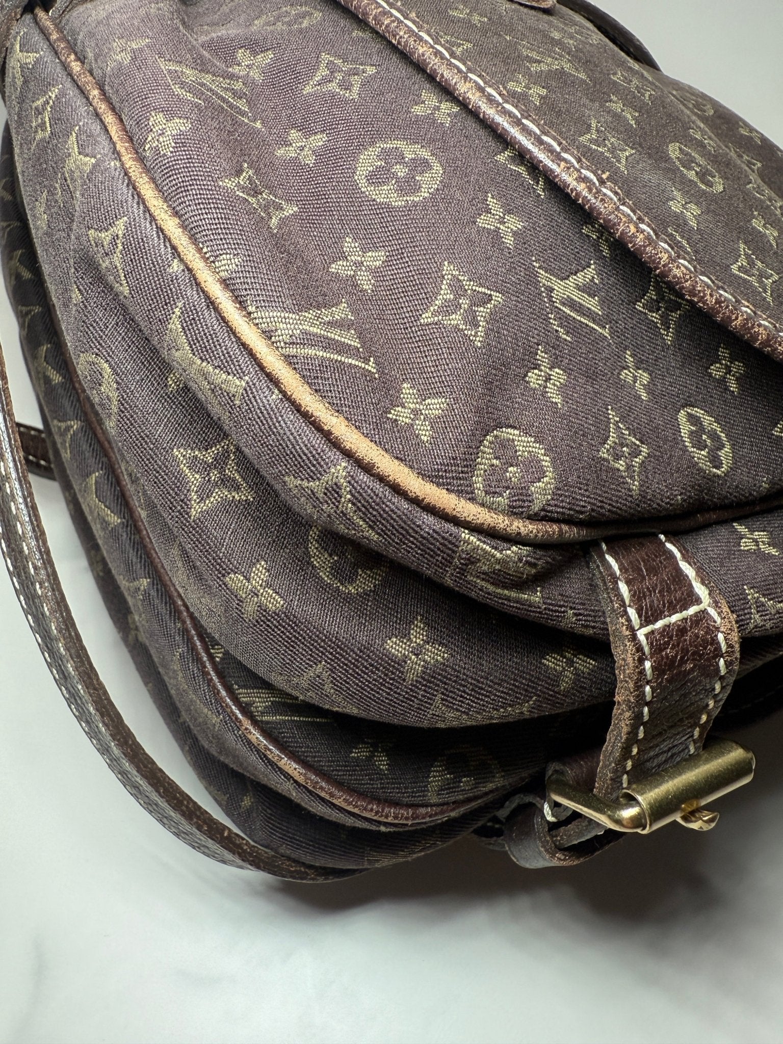 Louis Vuitton Saumur 30 Mini Lin Brown - Styles via Sina